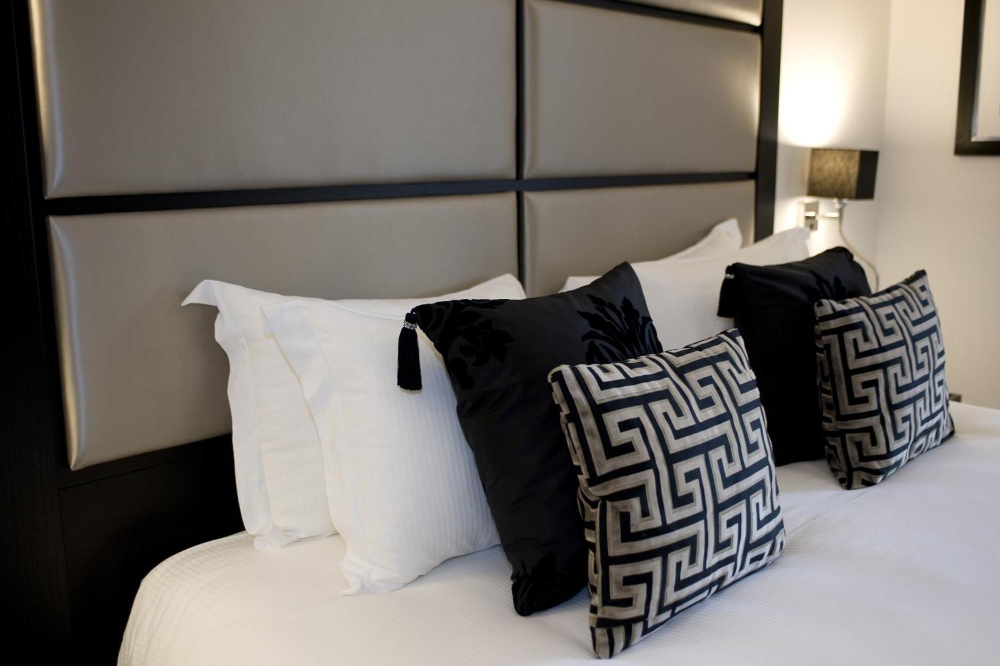 The Lodge At Kingswood Epsom Bilik gambar