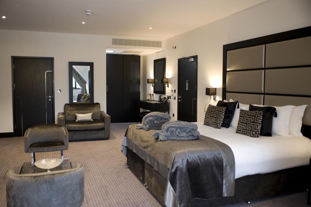 The Lodge At Kingswood Epsom Bilik gambar