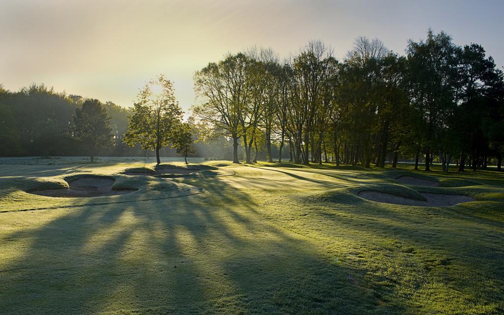 The Lodge At Kingswood Epsom Luaran gambar